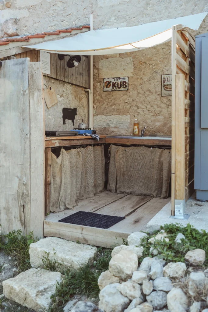cuisine équipée camping à la ferme