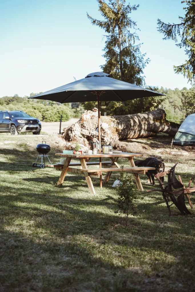 Emplacement camping à la ferme, tente, van, camping car