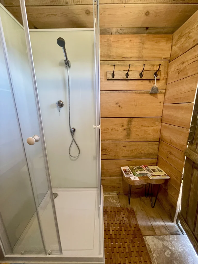 douche privative camping à la ferme dordogne