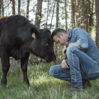 Proximité avec nos animaux. Unik élevée au biberon.